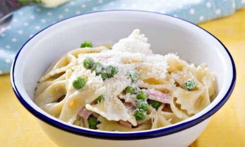 7 Quick & Easy Recipes That The Whole Family Will Enjoy Lemony Pea Ham Pasta